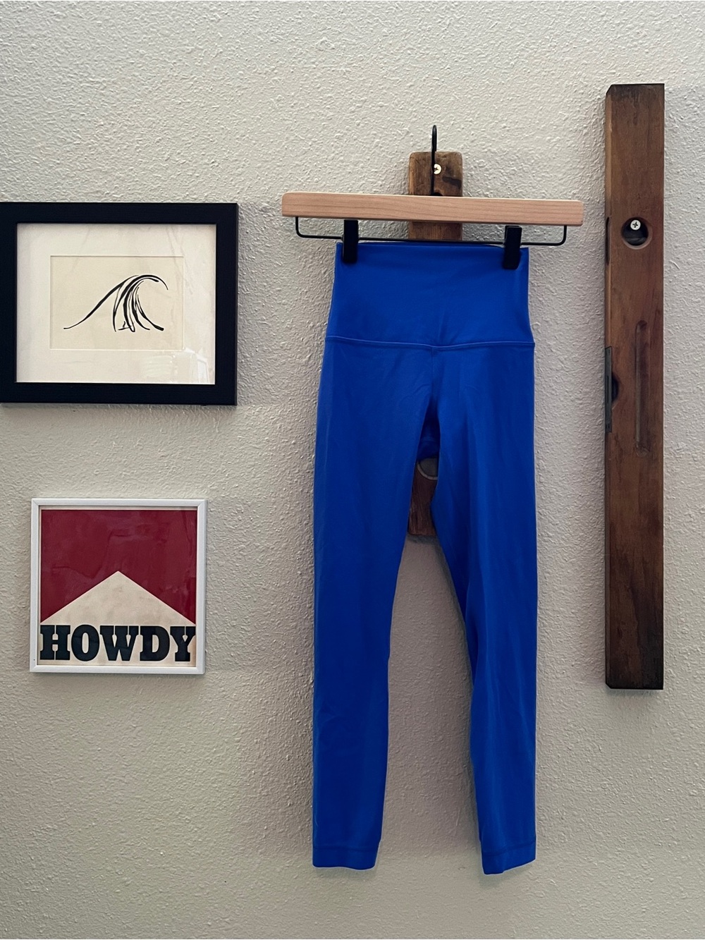 $98 Lululemon Align High Rise Crop Leggings 23” Cerulean Blue Size 0 EUC